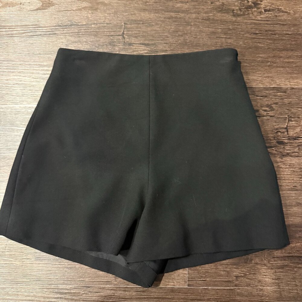 BLACK ZARA SHORTS